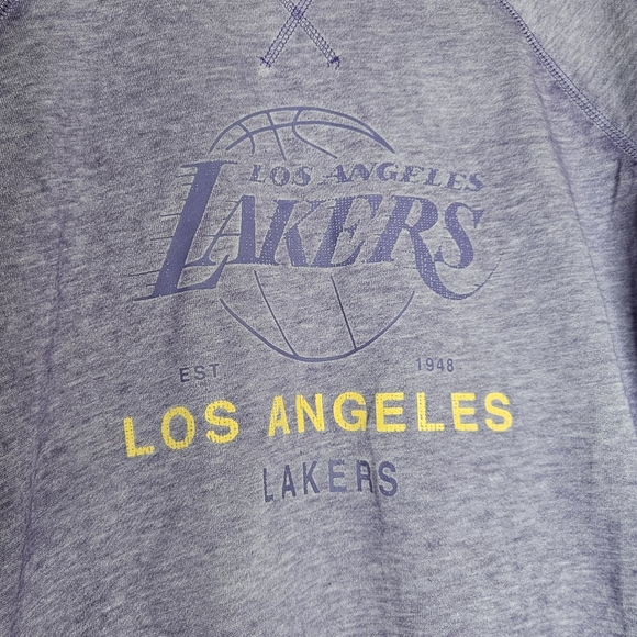 🎉HOST PICK NBA Los Angeles Lakers LA Burnout Retro Fleece Sweatshirt Purple NWT - Picture 6 of 8